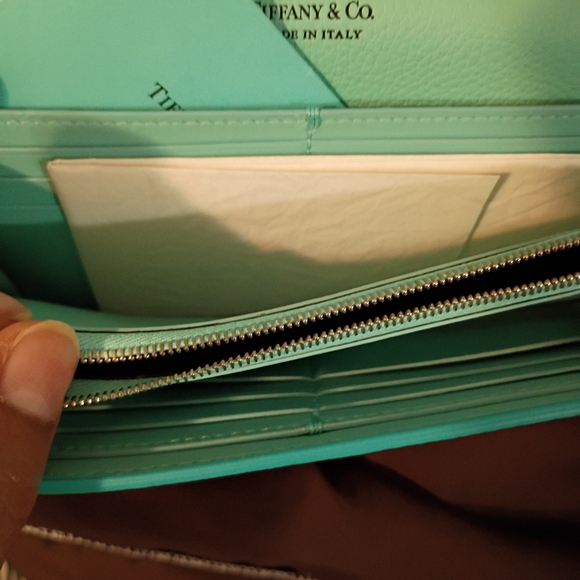 Tiffany & Co. NWOT, Women's, Continental Wallet, Snap Closure, Color Turquoise - Picture 15 of 16